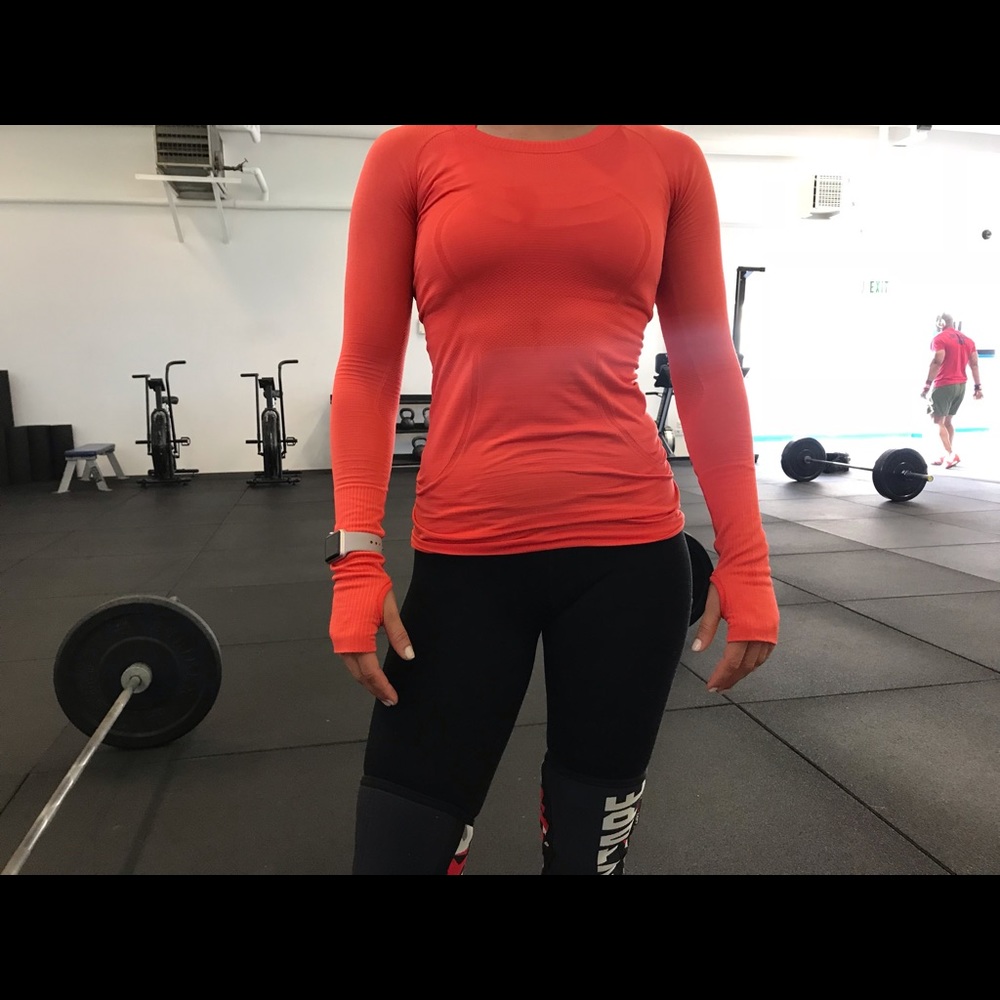 Long sleeve lululemon shirt